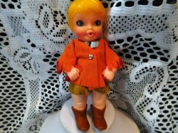 6 1/2'' PLASTIC 1972 GENERAL MILLS ADVERTISING BOY/GIRL DOLL 317